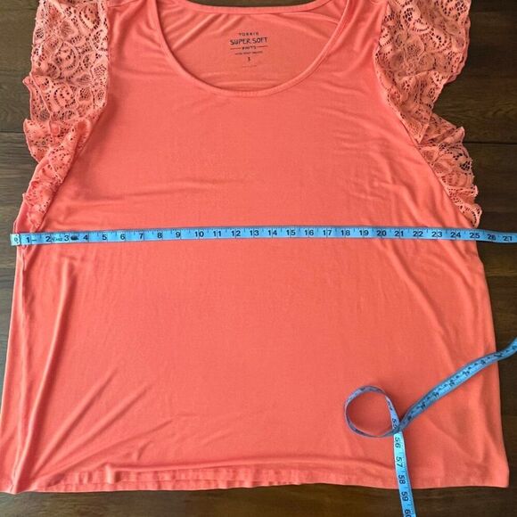 TORRID SUPER SOFT KNITS WOMENS GEORGETTE LACE BUTTERFLY SLEEVE CORAL BLOUSE SIZE - Picture 9 of 11